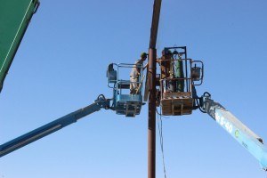 welding trusses to hay barn 02