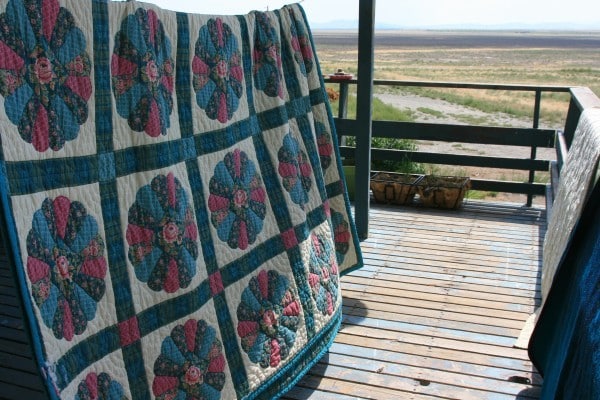 quilt on clothesline