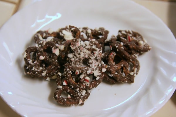 chocolate peppermint pretzels