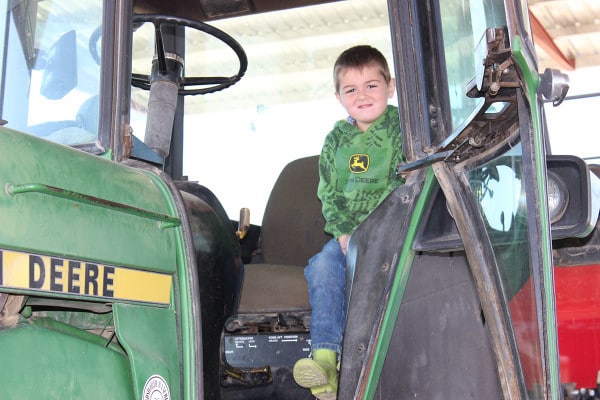 Gid in baling tractor