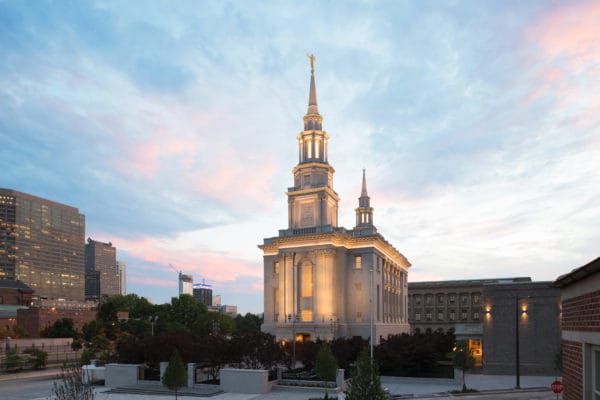 Philadelphia-PA-Temple-Exterior-sunset2016
